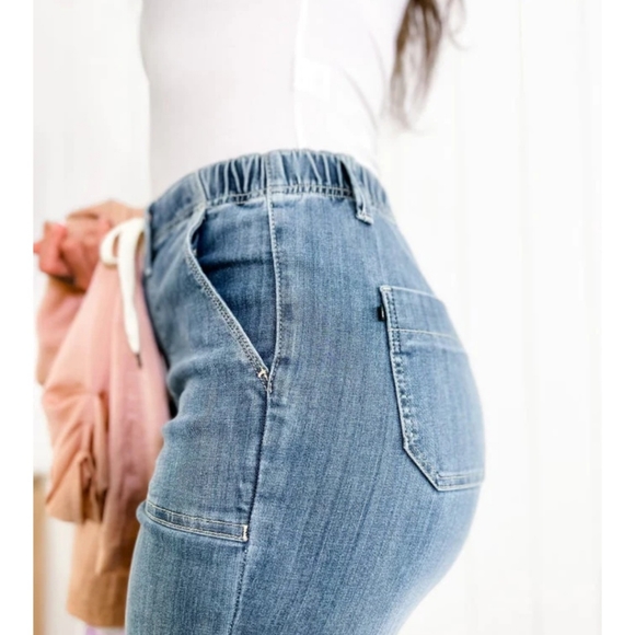 Judy Blue  Medium Wash Pull On Joggers - Picture 13 of 15